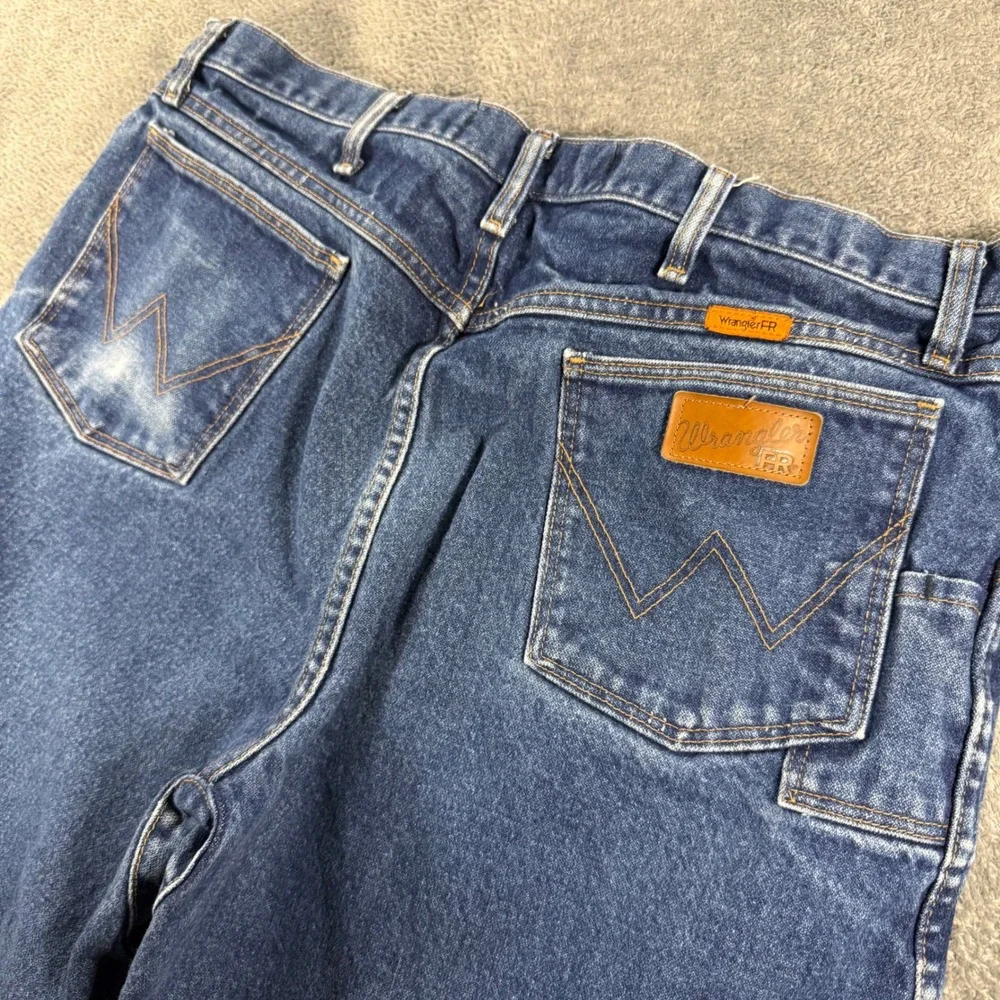 Wrangler FR Flame Resistant Relaxed Fit Jeans Mens 38x32 Blue Denim FR31MWZ HRC2